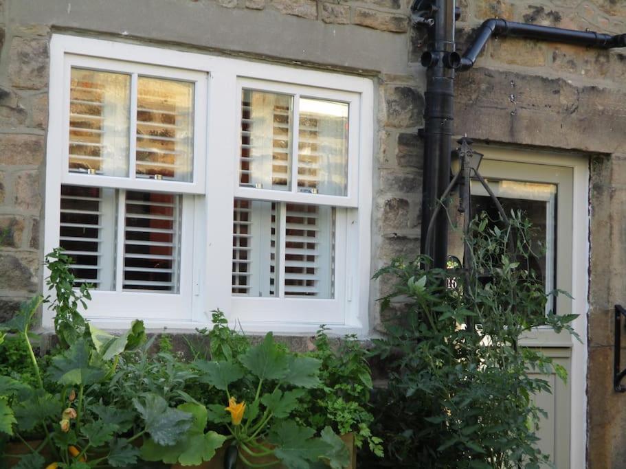 1800 Period Grade 2 Listed Cottage Addingham Exterior photo